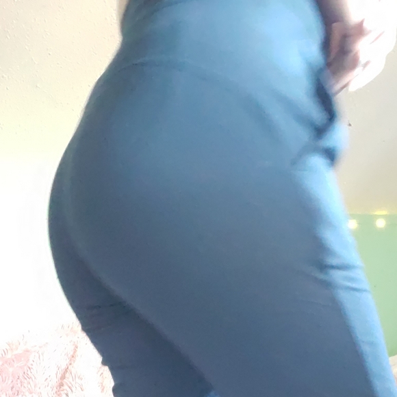 Lululemon joggers - Picture 3 of 4